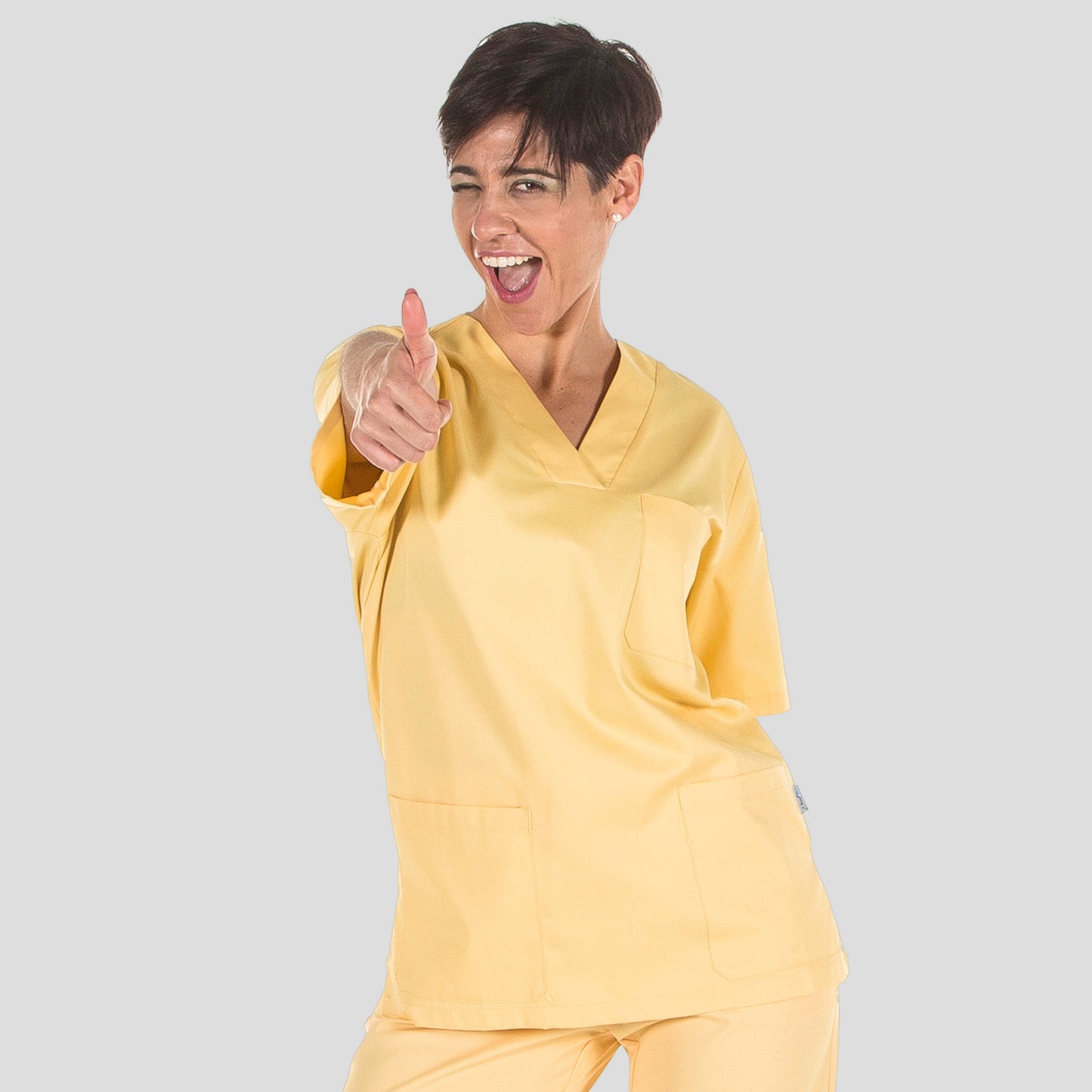 605000-122 - BLUSA SANITARIA UNISEX PICO VAINILLA