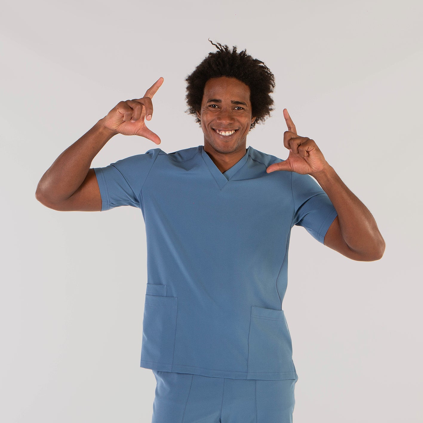 617500-152 - BLUSA HOMBRE TADEO AZUL GRISÁCEO