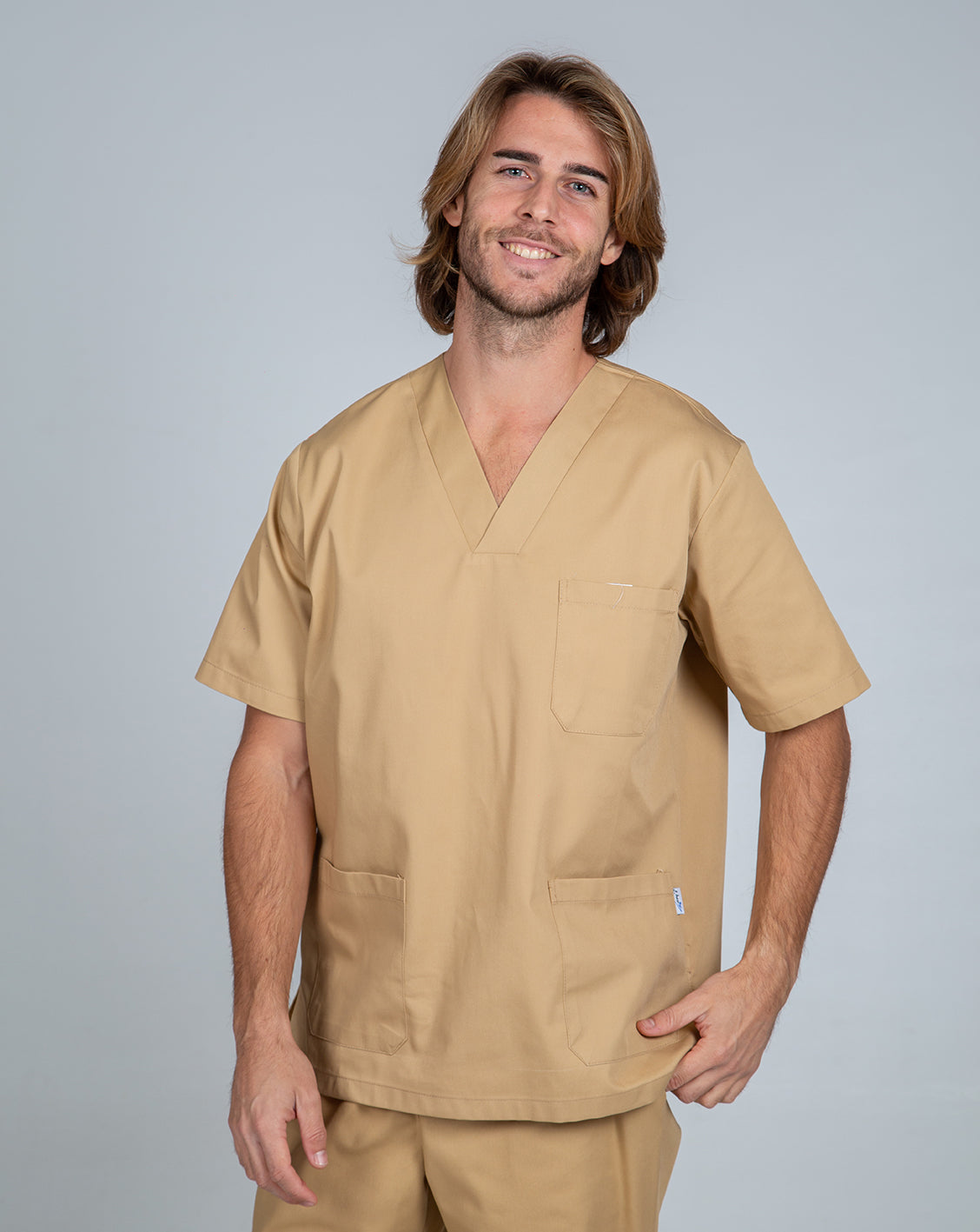 605000-141 - BLUSA SANITARIA UNISEX PICO CREMA